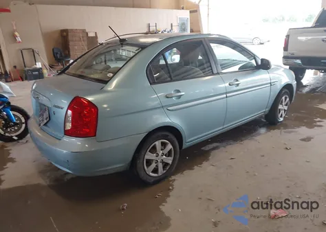 2010 Hyundai Accent Gls z USA, uszkodzony, nr VIN KMHCN4AC7AU527280